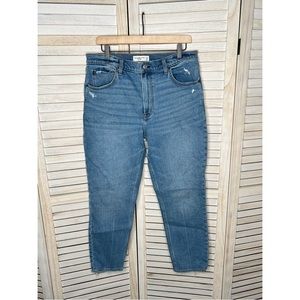 Abercrombie & Fitch The Skinny High Rise - 14/32 - EUC!